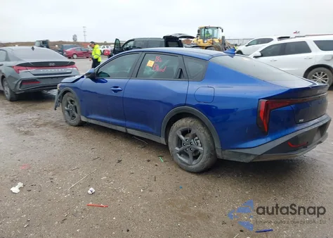 2025 Kia K4 Lxs из США, поврежденный, VIN 3KPFT4DE4SE014816